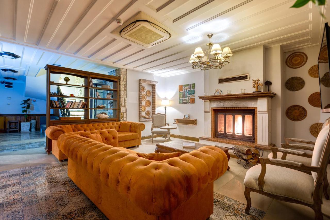 Navalia Hotel فوكا المظهر الخارجي الصورة