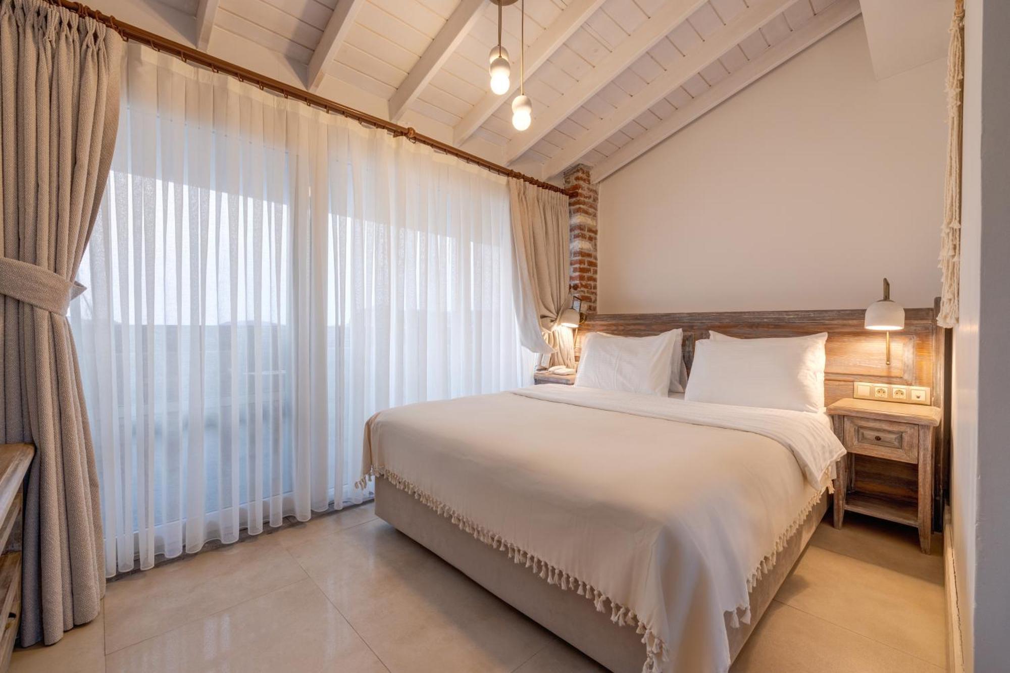 Navalia Hotel فوكا المظهر الخارجي الصورة