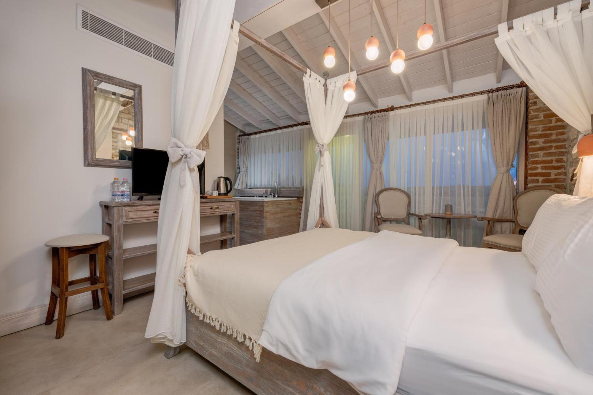 Navalia Hotel فوكا المظهر الخارجي الصورة